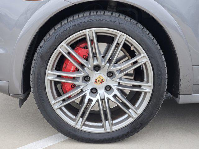 used 2014 Porsche Cayenne car, priced at $27,895