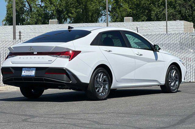new 2024 Hyundai Elantra HEV car, priced at $28,135