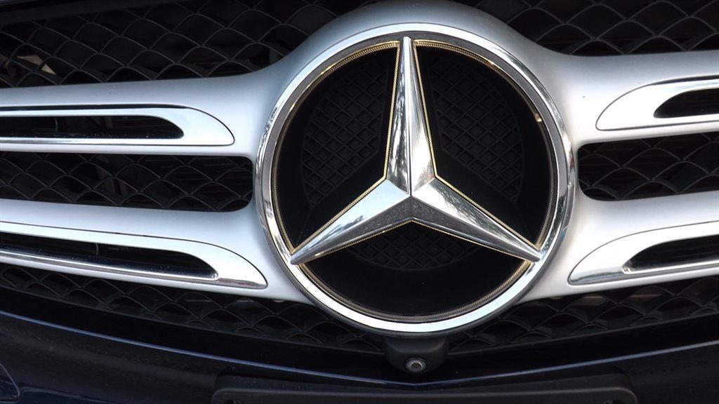 used 2018 Mercedes-Benz GLC 300 car, priced at $22,995