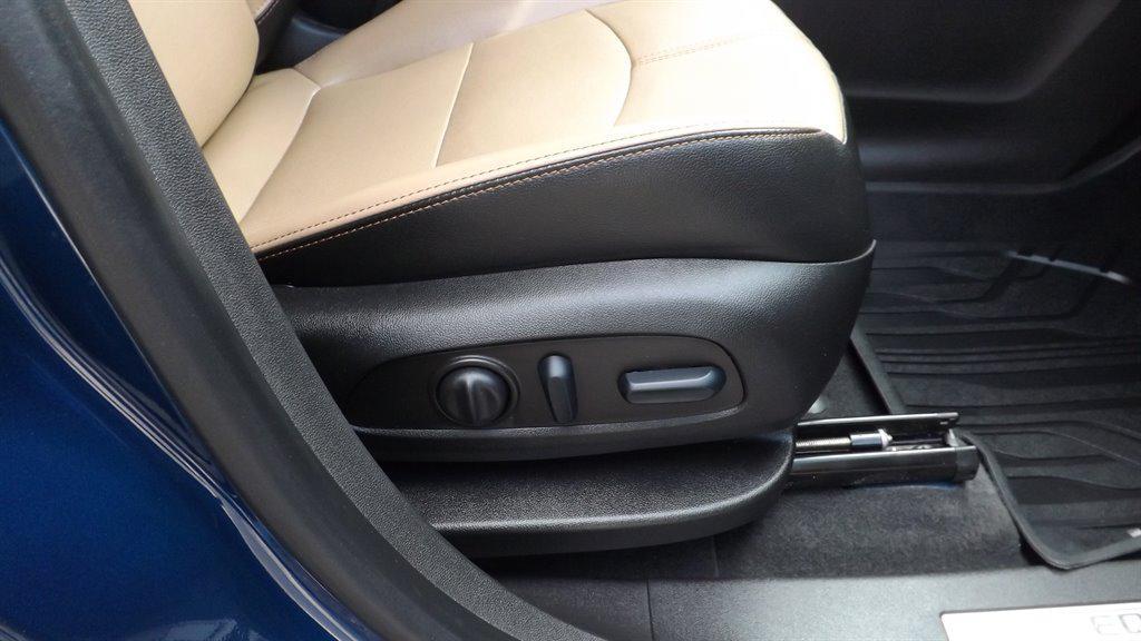 used 2022 Chevrolet Equinox car, priced at $26,995