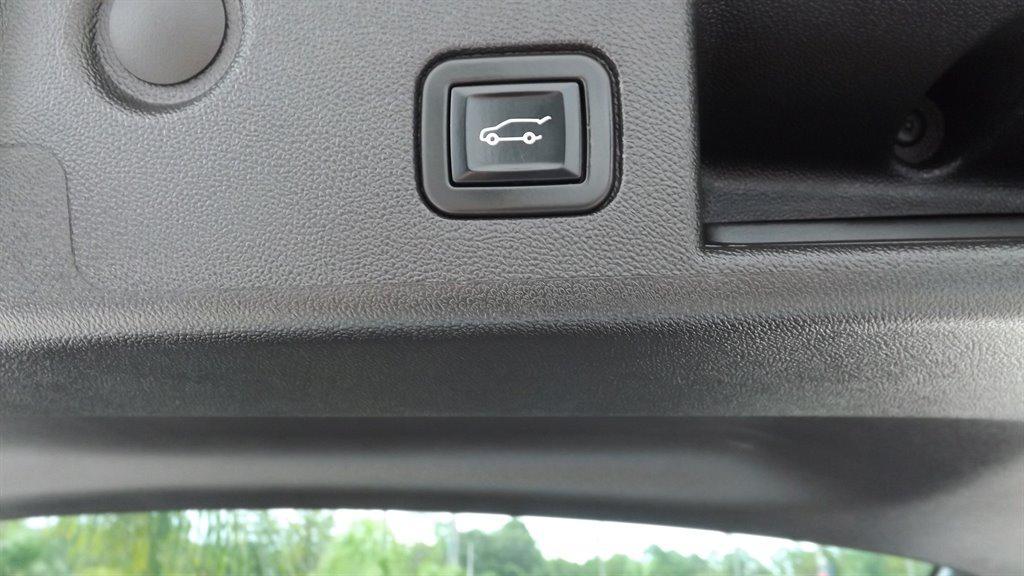 used 2022 Chevrolet Equinox car, priced at $26,995