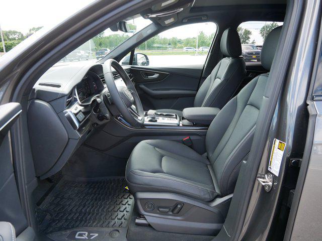 new 2025 Audi Q7 car, priced at $70,451