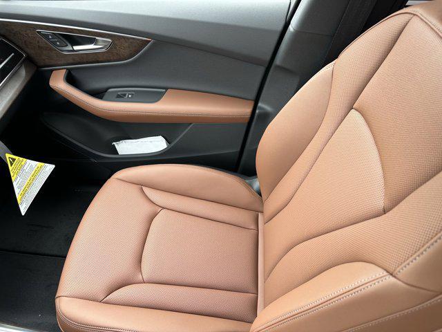 new 2025 Audi Q7 car, priced at $69,870