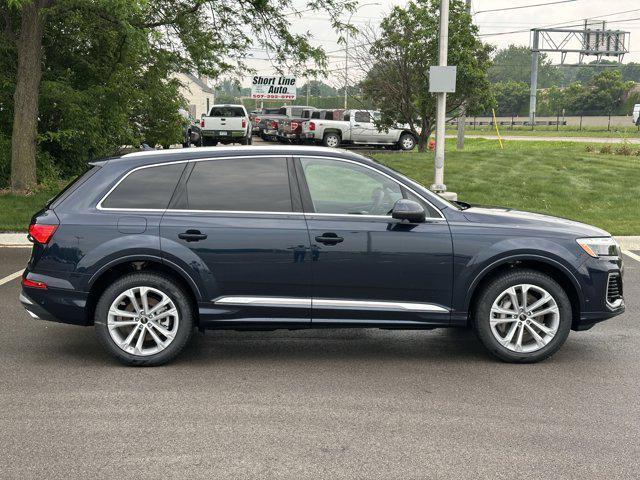 new 2025 Audi Q7 car, priced at $69,870