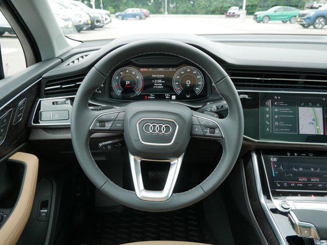 new 2025 Audi Q7 car, priced at $70,371