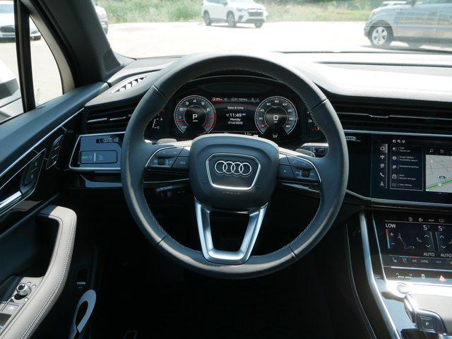 new 2025 Audi Q7 car, priced at $70,151