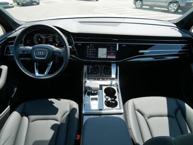 new 2025 Audi Q7 car, priced at $70,151