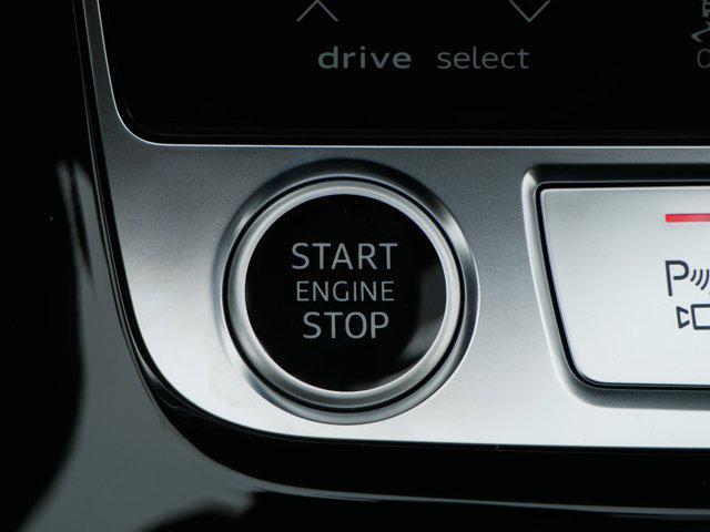 new 2025 Audi Q7 car, priced at $81,190