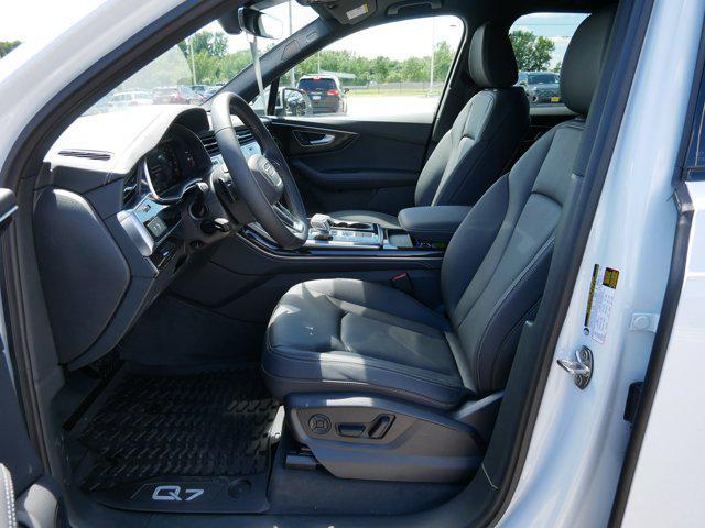new 2025 Audi Q7 car, priced at $65,870
