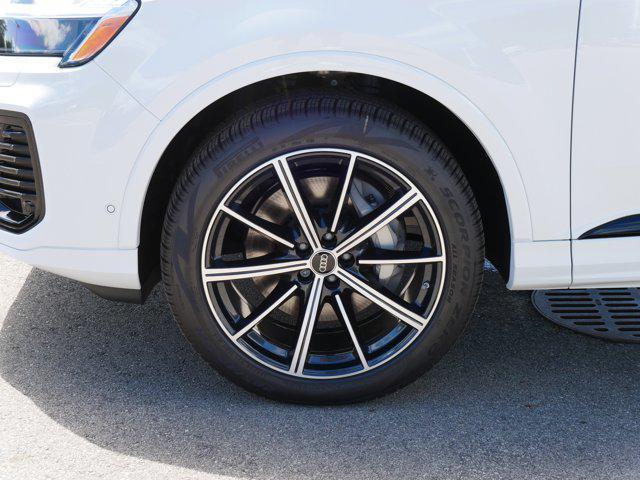 new 2025 Audi Q7 car, priced at $65,870