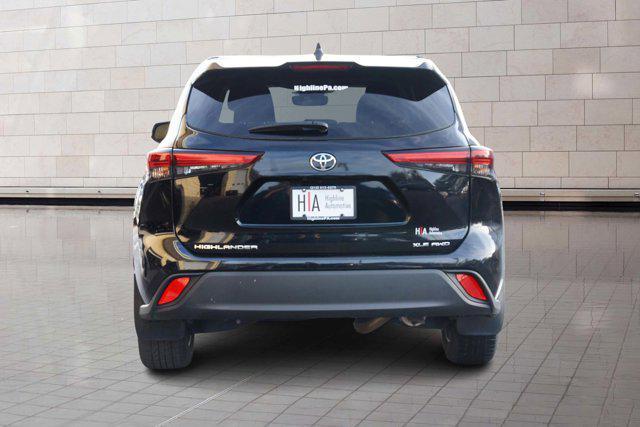 used 2022 Toyota Highlander car, priced at $32,995