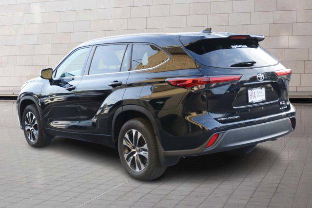 used 2022 Toyota Highlander car, priced at $32,995