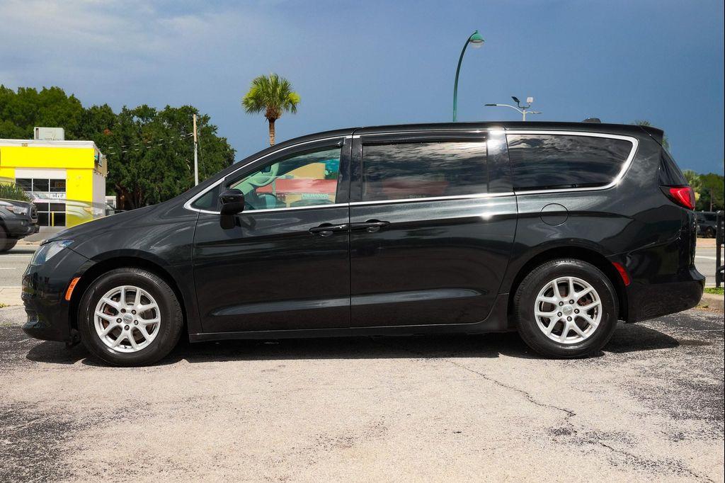 used 2017 Chrysler Pacifica car, priced at $7,495