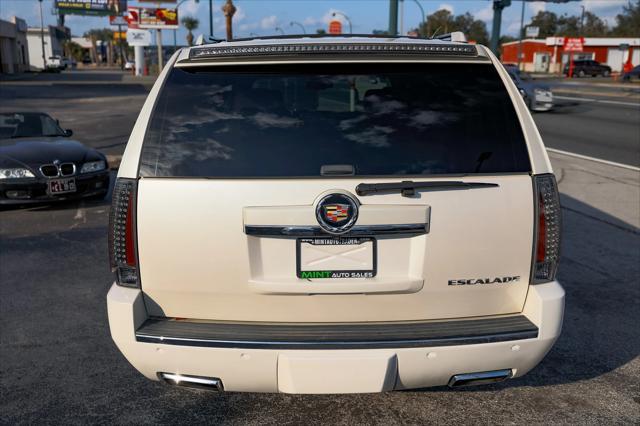 used 2013 Cadillac Escalade ESV car, priced at $15,995