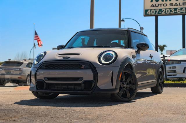 used 2022 MINI Hardtop car, priced at $18,995