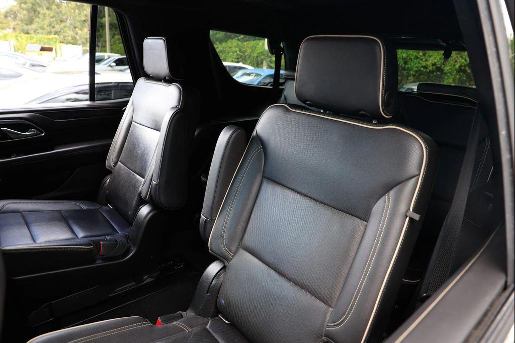 used 2021 GMC Yukon car, priced at $33,995