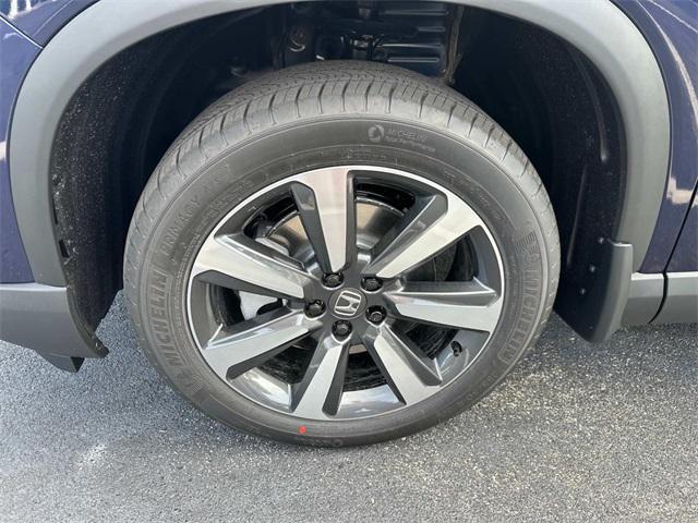 new 2025 Honda Pilot car, priced at $45,677