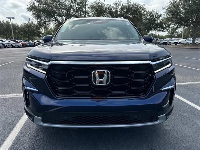 new 2025 Honda Pilot car, priced at $45,677