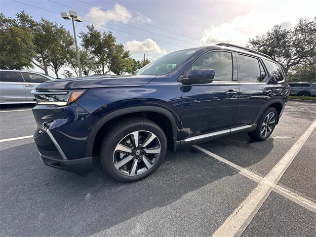 new 2025 Honda Pilot car, priced at $45,677