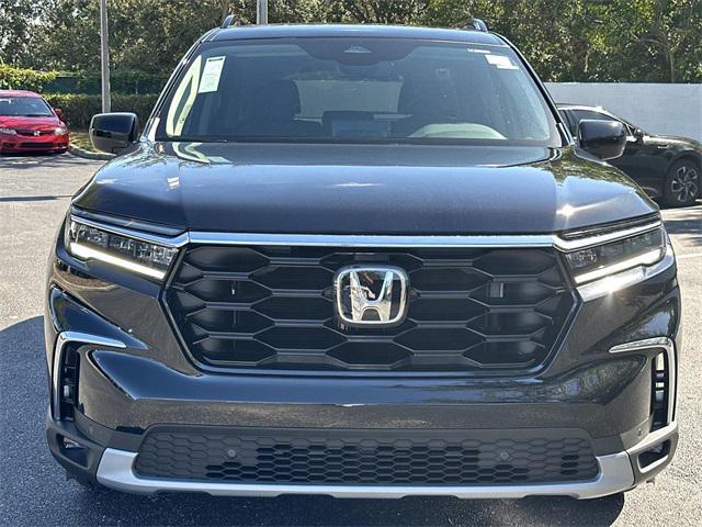 new 2025 Honda Pilot car, priced at $46,721