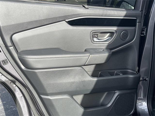 new 2025 Honda Pilot car, priced at $47,185