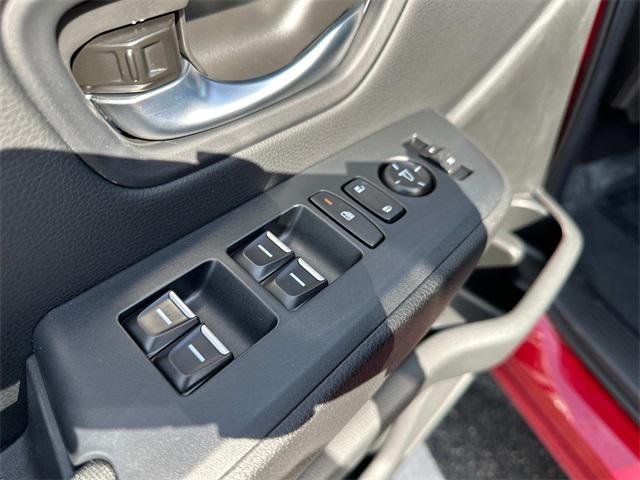 new 2025 Honda Pilot car, priced at $40,536