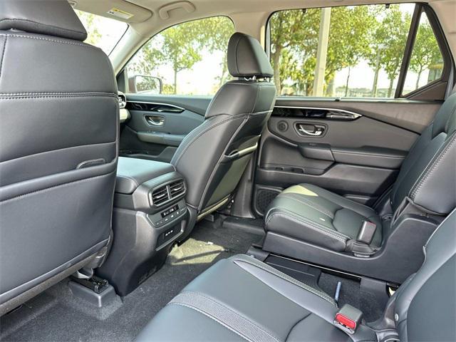 new 2025 Honda Pilot car, priced at $49,518