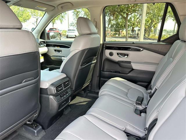 new 2025 Honda Pilot car, priced at $47,260