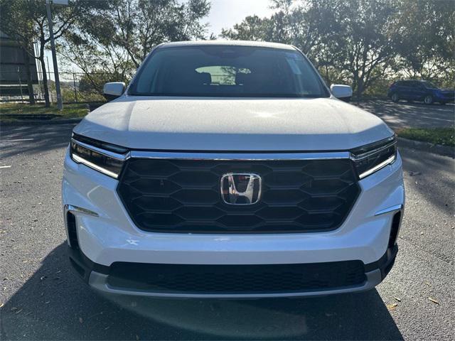 new 2025 Honda Pilot car, priced at $43,390