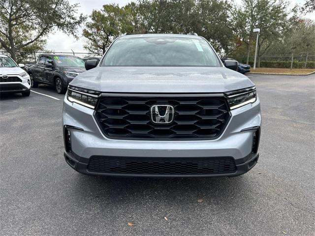 new 2025 Honda Pilot car, priced at $40,655