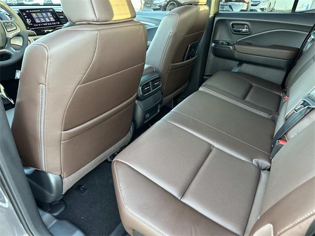 new 2025 Honda Ridgeline car, priced at $39,672