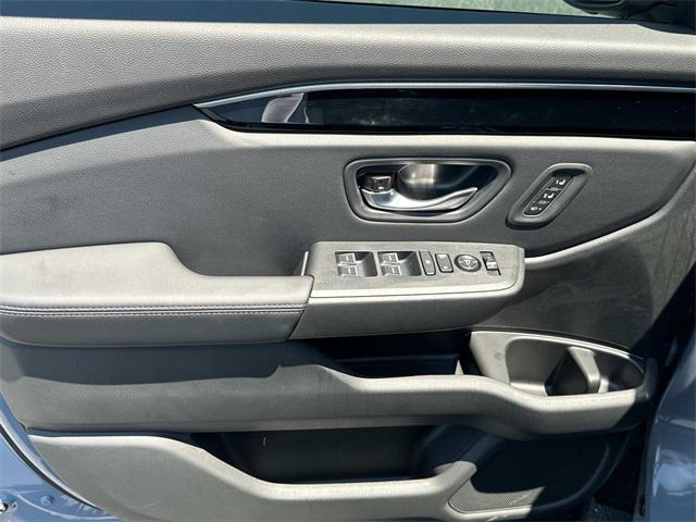 new 2025 Honda Pilot car, priced at $49,563