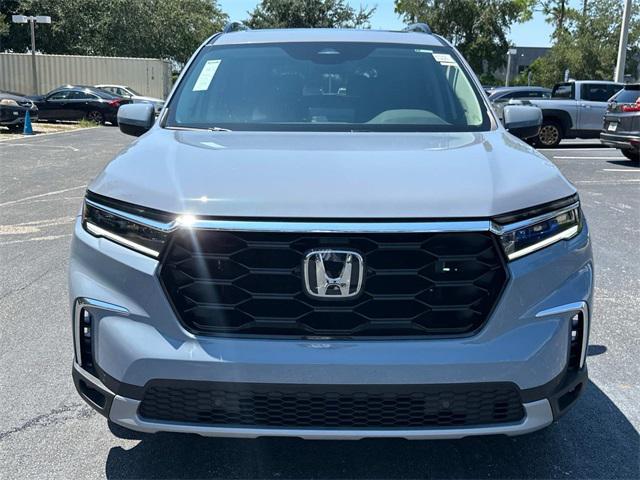 new 2025 Honda Pilot car, priced at $49,563