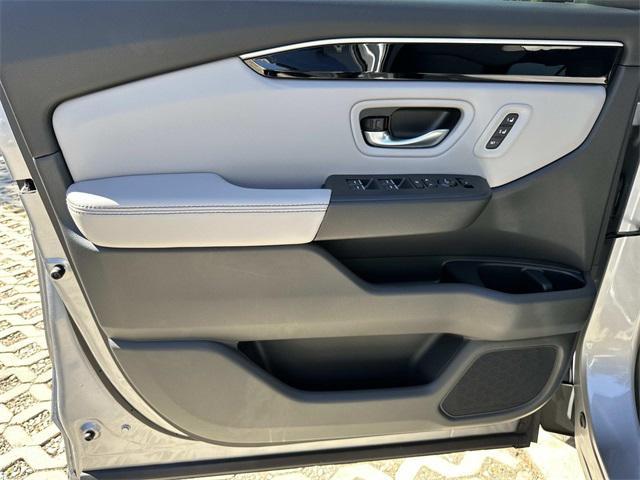 new 2025 Honda Pilot car, priced at $42,663