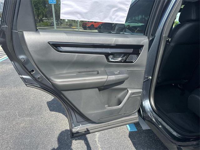 new 2025 Honda CR-V Hybrid car, priced at $39,884