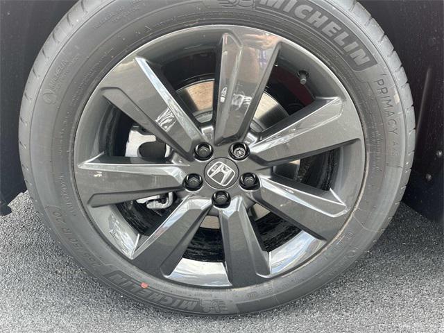 new 2025 Honda Pilot car, priced at $40,581