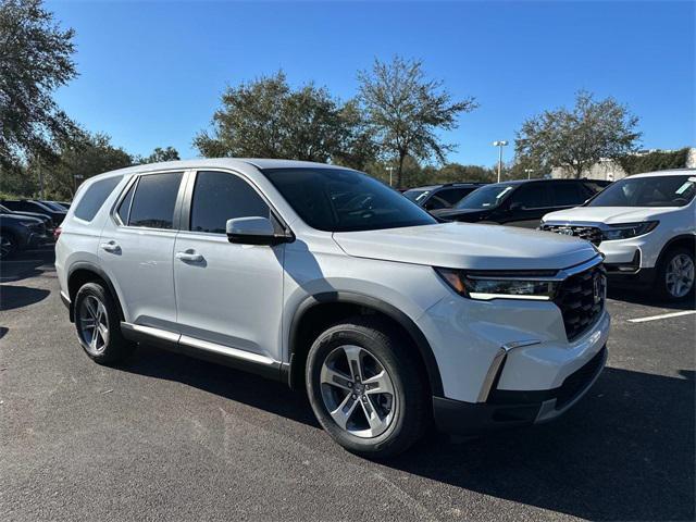 new 2025 Honda Pilot car, priced at $43,390