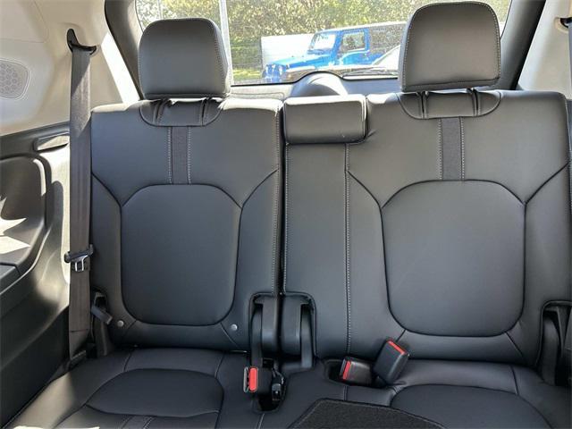 new 2025 Honda Pilot car, priced at $48,288