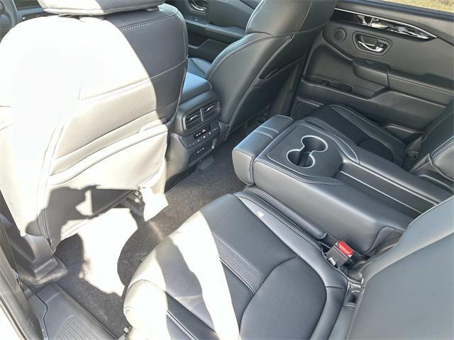 new 2025 Honda Pilot car, priced at $48,288