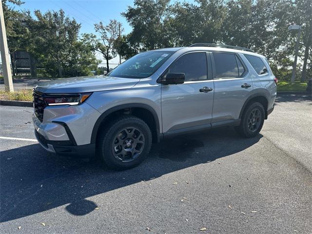 new 2025 Honda Pilot car, priced at $48,672