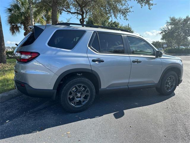 new 2025 Honda Pilot car, priced at $48,672