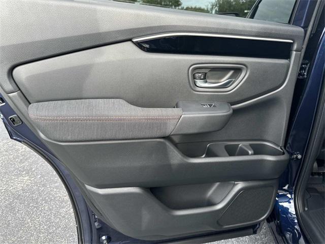 new 2025 Honda Pilot car, priced at $40,155