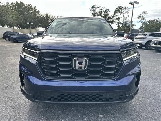 new 2025 Honda Pilot car, priced at $40,155