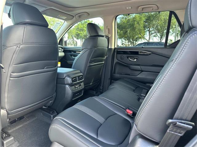new 2025 Honda Pilot car, priced at $47,567