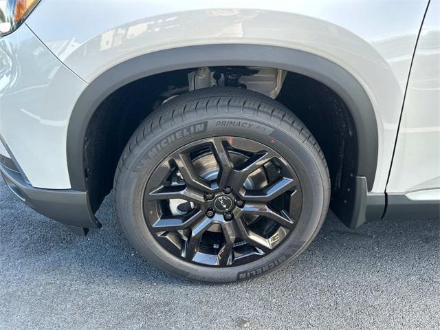 new 2025 Honda Pilot car, priced at $47,567