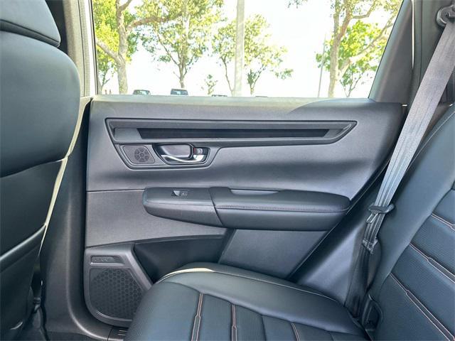 new 2025 Honda CR-V Hybrid car, priced at $37,851