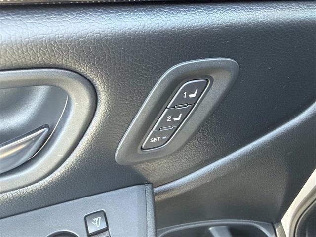 used 2023 Honda Pilot car, priced at $40,900