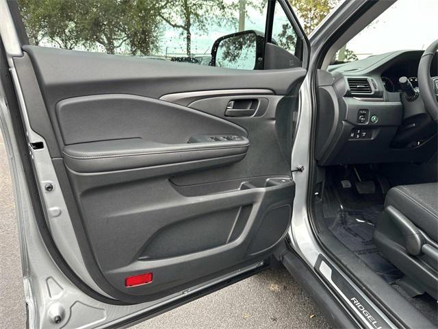 new 2025 Honda Ridgeline car, priced at $43,634