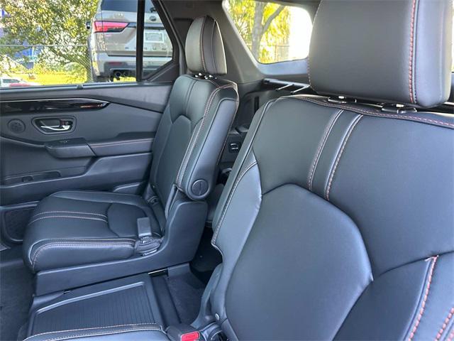 new 2025 Honda Pilot car, priced at $48,975