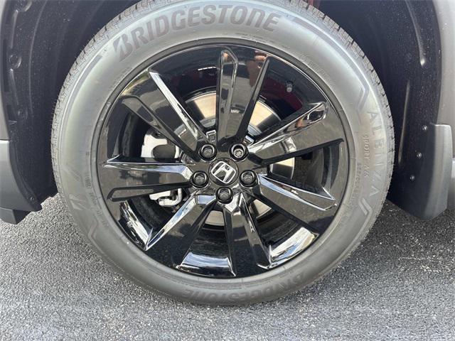 new 2025 Honda Pilot car, priced at $52,452